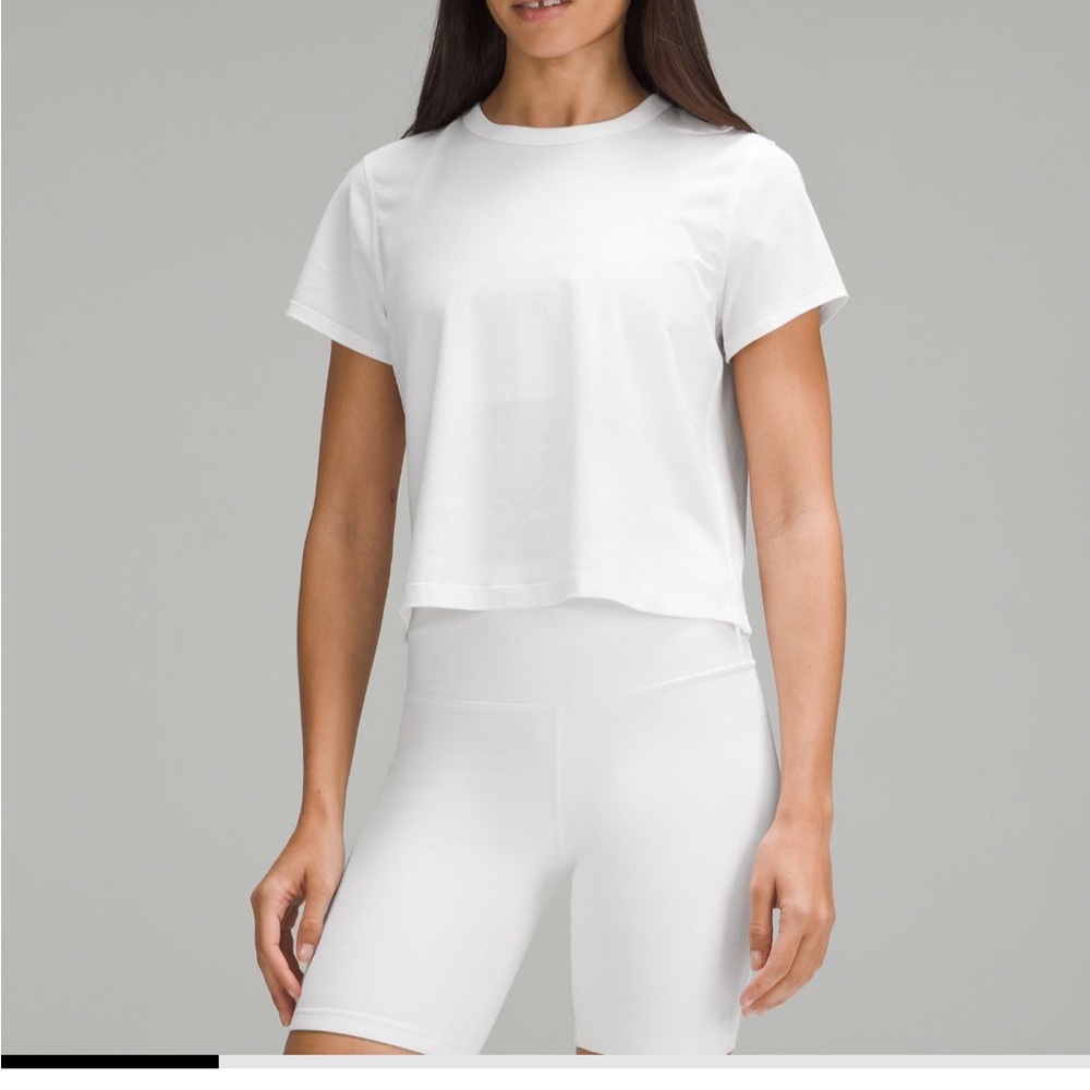 NWT classic fit cotton blend t shirt